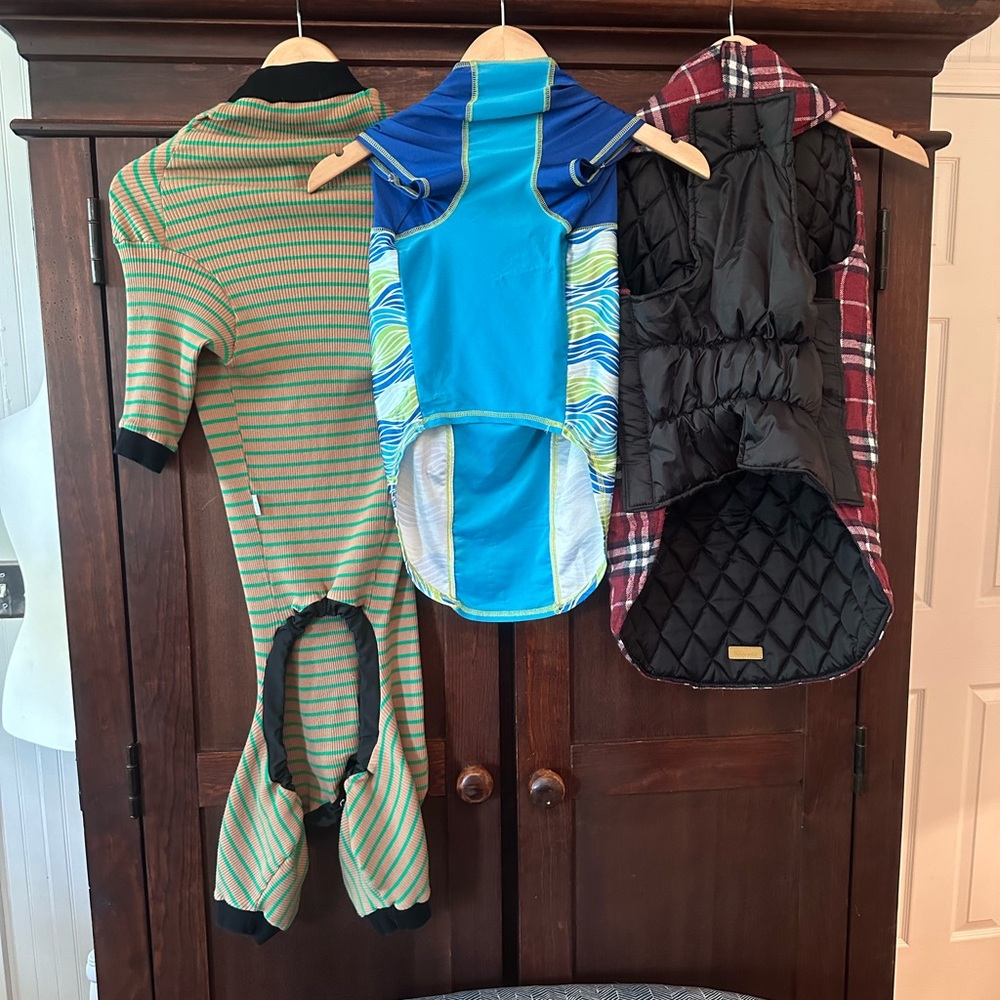 3 dog outfits • Kuoser • Dog clothes